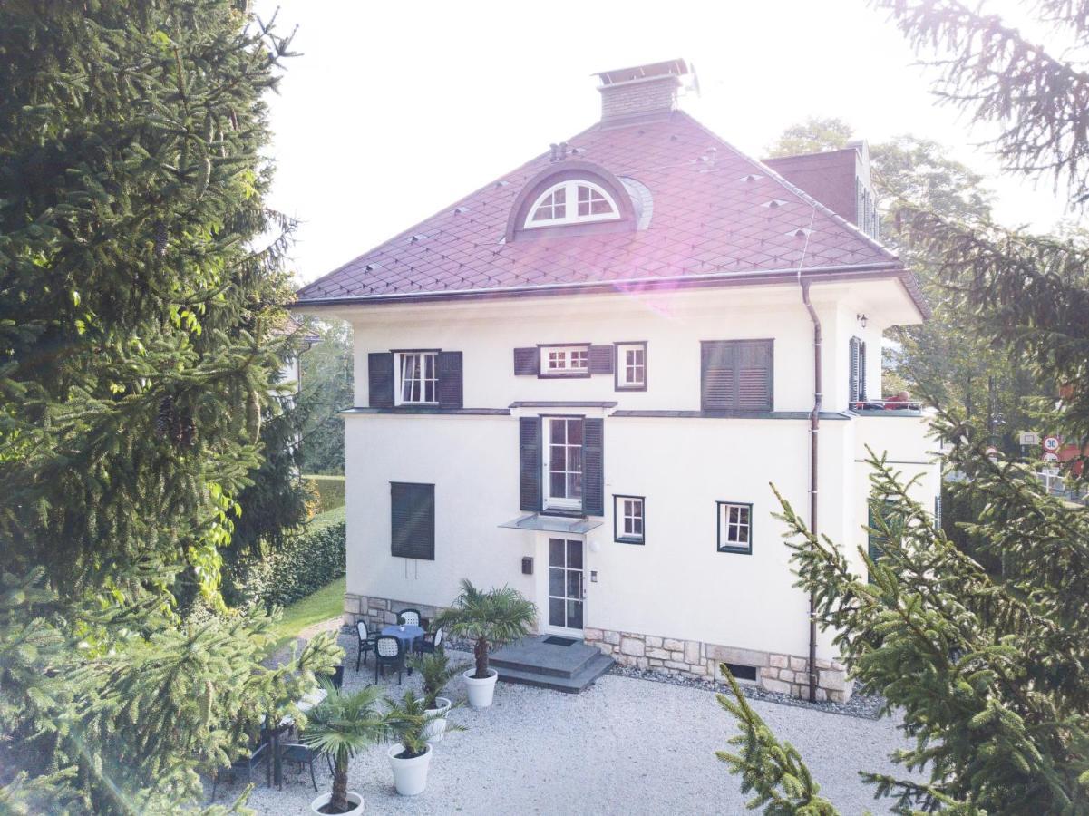 Villa Gelbmann - Ferienwohnungen Velden Velden am Woerthersee Exterior photo