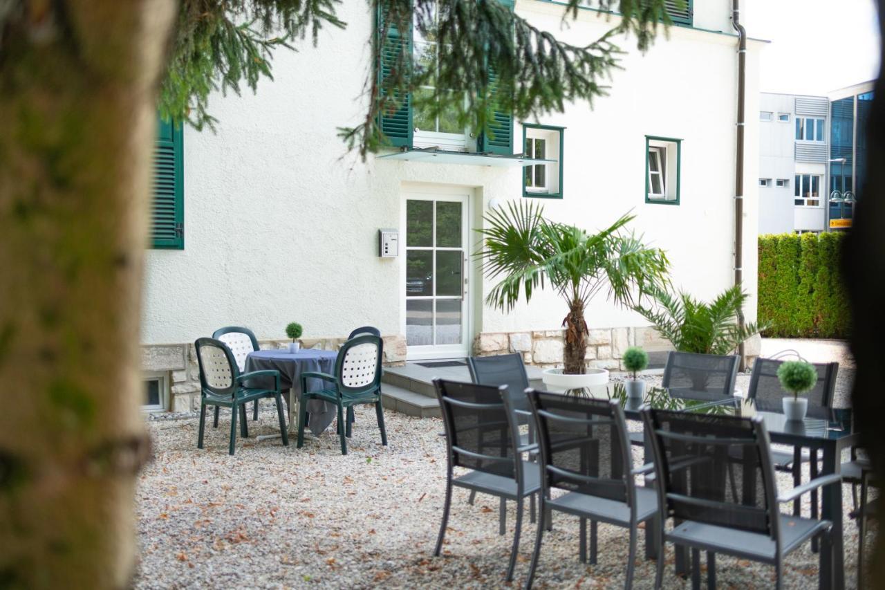 Villa Gelbmann - Ferienwohnungen Velden Velden am Woerthersee Exterior photo