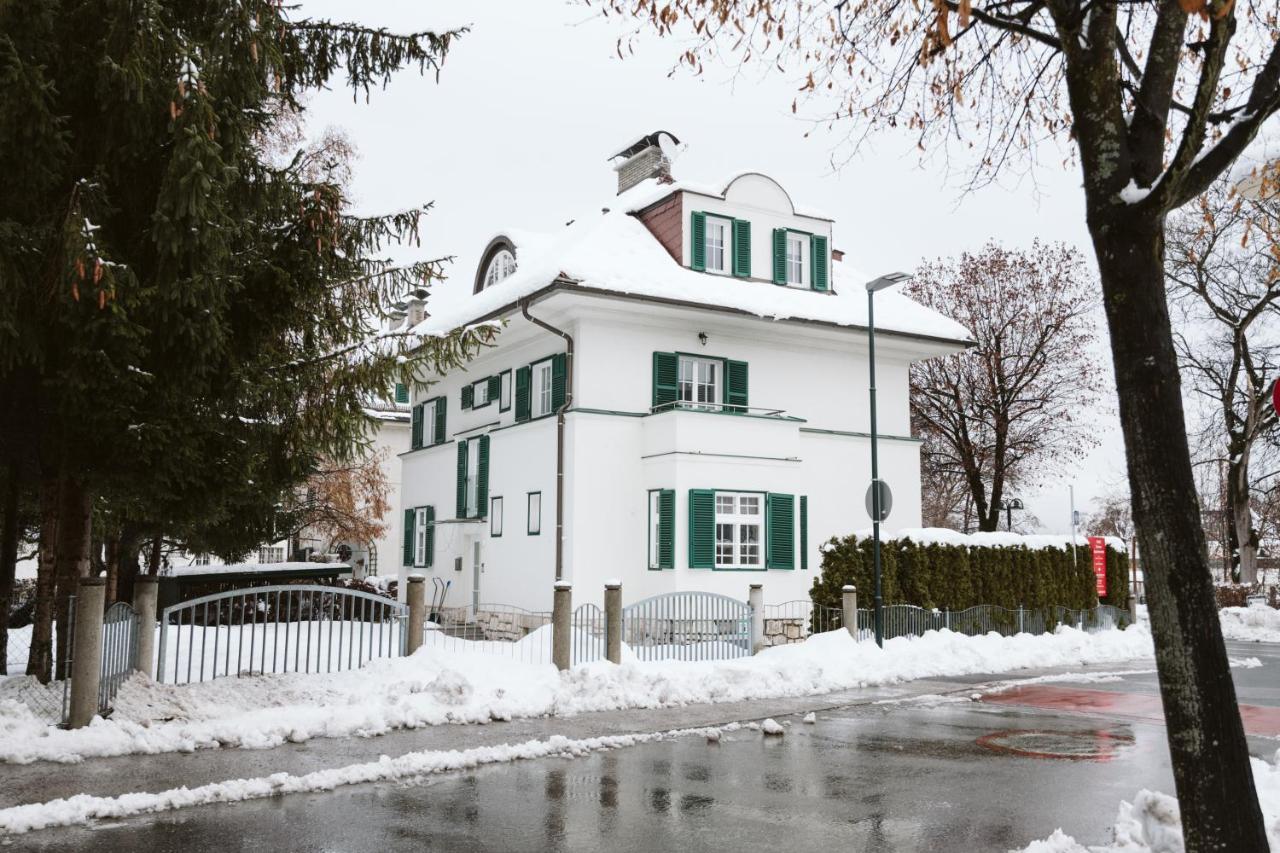 Villa Gelbmann - Ferienwohnungen Velden Velden am Woerthersee Exterior photo